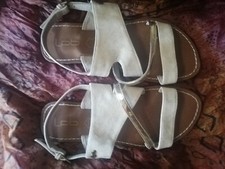 sandales d'été  en cuir t 38 