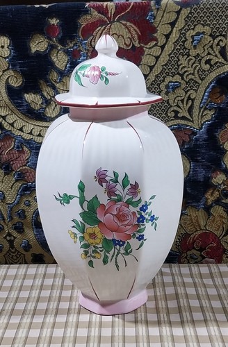 Grand pot avec - pot,
