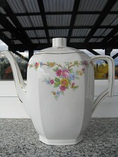 CAFETIERE à Pans Coupés