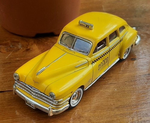 Chrysler windsor 1946 jaune - windsor,