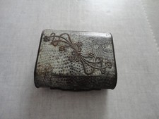 RARE ET ANCIENNE BOITE EN TOLE