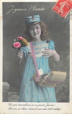 CP JOYEUSE ANNEE PETITE FILLE FACTEUR SACOCHE BOUQUET ROSES