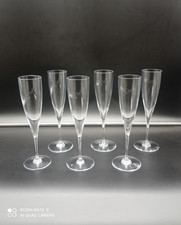 6 flutes à Champagne en