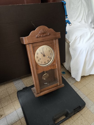 Horloge murale ancienne - ,