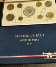 TRÈS BEAU  COFFRET DE LA