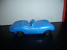 VOITURE PLASTIQUE SOUFFLÉ