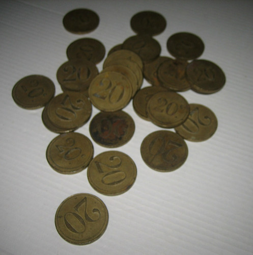 Lot pièces jetons - 27,