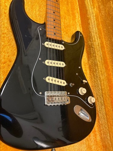 Fender japan stratocaster - fender,