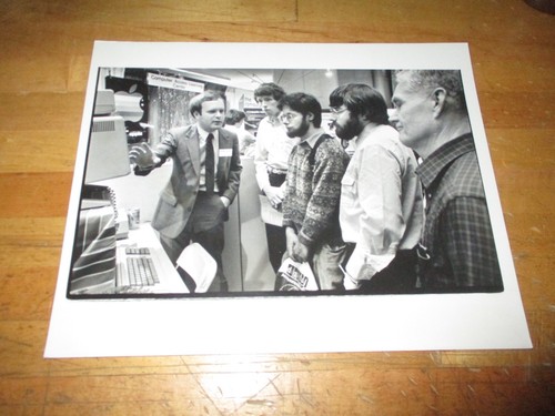 1983 vintage new apple - apple, "lisa"