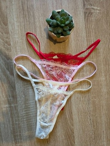 Lot strings dentelle - strings, en