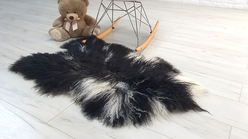 Tapis peau mouton - peau,