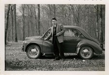 PHOTO ANCIENNE - VINTAGE SNAPSHOT - VOITURE RENAULT 4 CV FORÊT ARBRE - CAR TREE