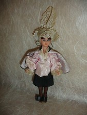  Poupée folklorique ancienne