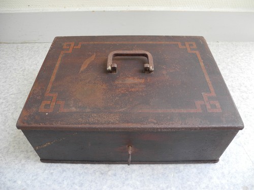 Ancienne caisse coffre fort - caisse,