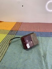 Feu arrière Peugeot 404 ou