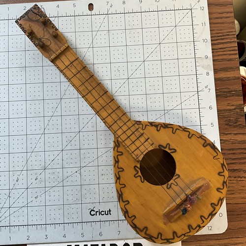 Vintage ukulele uke - ukulele,