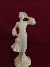 STATUETTE PORCELAINE ROYAL