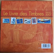 LIVRE DES TIMBRES DE L ANNEE 2007 COMPLET AVEC TIMBRES A L INTERIEUR