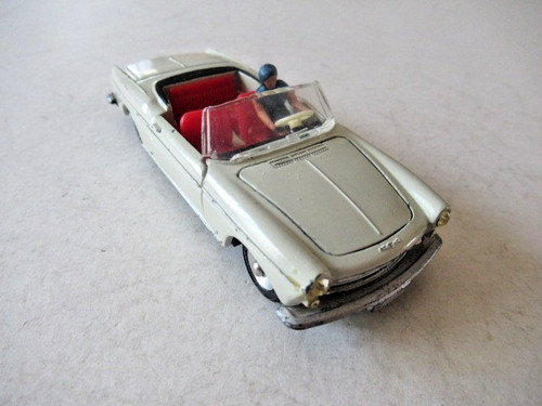 Dinky toys ref 528 peugeot - 528, 404