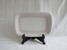 petit plat en porcelaine