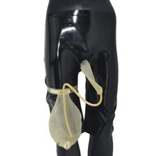 Shorts en latex avec tuyau et