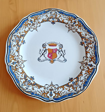 Assiette en faïence fine de GIEN au décor Renaissance et blason Année: 1875