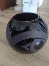 Vase en verre opalin noir