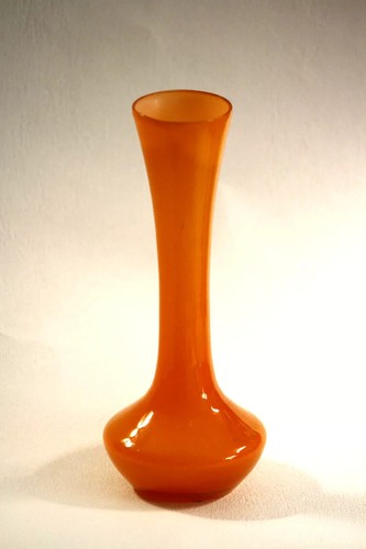 Vase opaline orange vintage