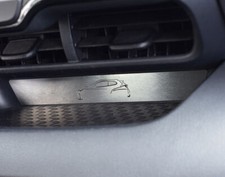 PLAQUE TOYOTA YARIS IV HYBRID