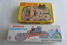 Lot de deux jouets avec train en tôle