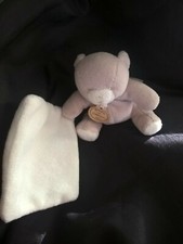 Doudou et Compagnie Ours bonbon Taupe Gris Mouchoir blanc 10 cm