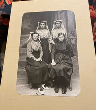 Photo ancienne  Femmes coiffes