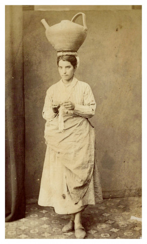 Algérie jeune femme - algérie,, porteuse
