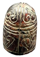 Pièce de jeu en pierre grenat