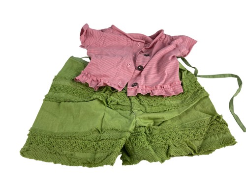 Lot vêtements poupée - lot,