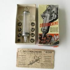 Décoracrème avec 9 douilles