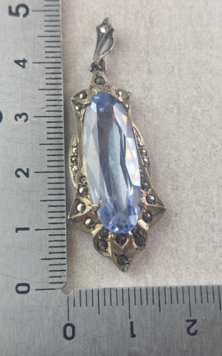 Ancien pendentif art - ancien, nouveau