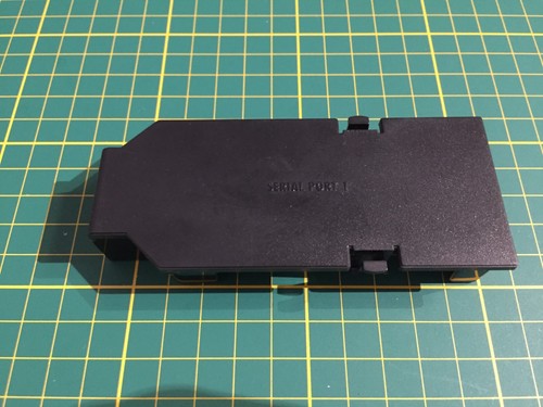 Cache serial port noir - serial,