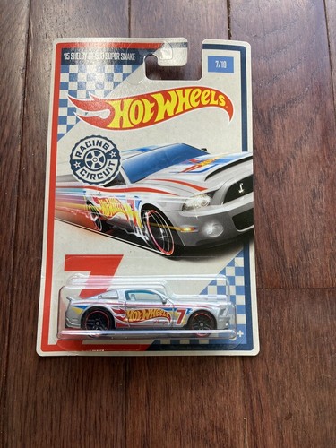 Hot wheels racing circuit - hot,