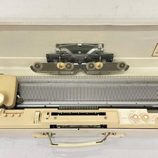 Silver Reed SK-322 Knitting