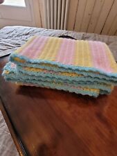 Couvre-lit bébé en crochet -