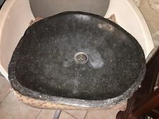 Evier En Pierre De Riviere Creusée D’un Seul Bloc 