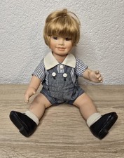 Poupée d'artiste poupée en