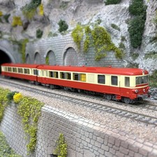 Autorail EAD X4687 + XR8684