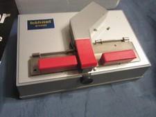 HÄHNEL KOLLMATIC S 1000 SUPER 8 : COLLEUSE A MOTEUR.