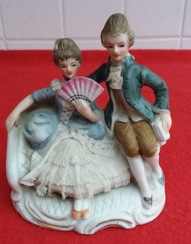 Ancienne figurine - , en