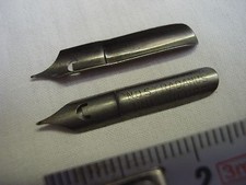 4 plumes d'écriture à