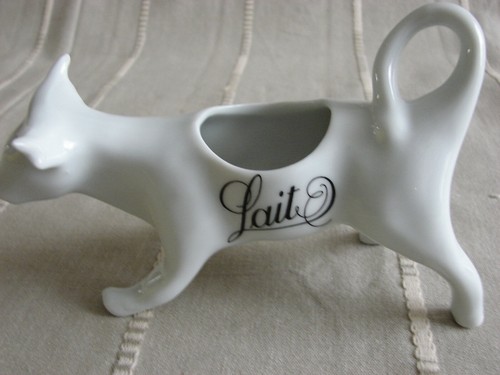 Pichet pot lait en forme - à,