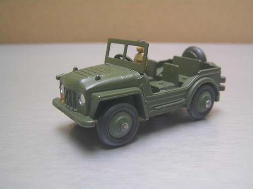 Dinky toys 674 austin - austin, champ