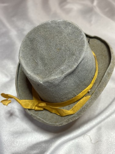 Chapeau poupées anciennes